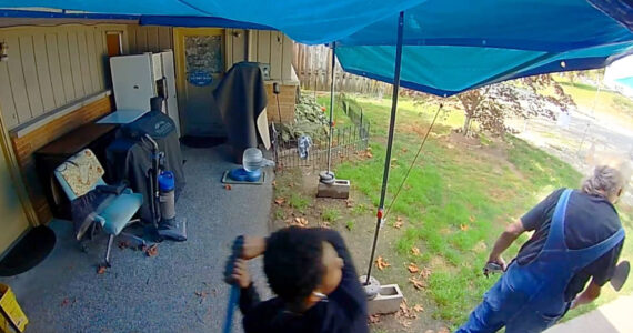 Ring camera footage captured K’Shawn Konscience Jimerson striking Michael Dean Gray with a wooden stick prior to the stabbing, according to an affidavit of probable cause. (Court documents)
